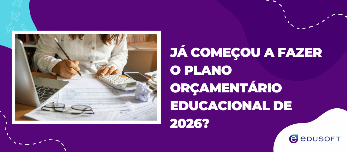 Pessoa calcula o plano orçamentário educacional de 2026 com calculadora.